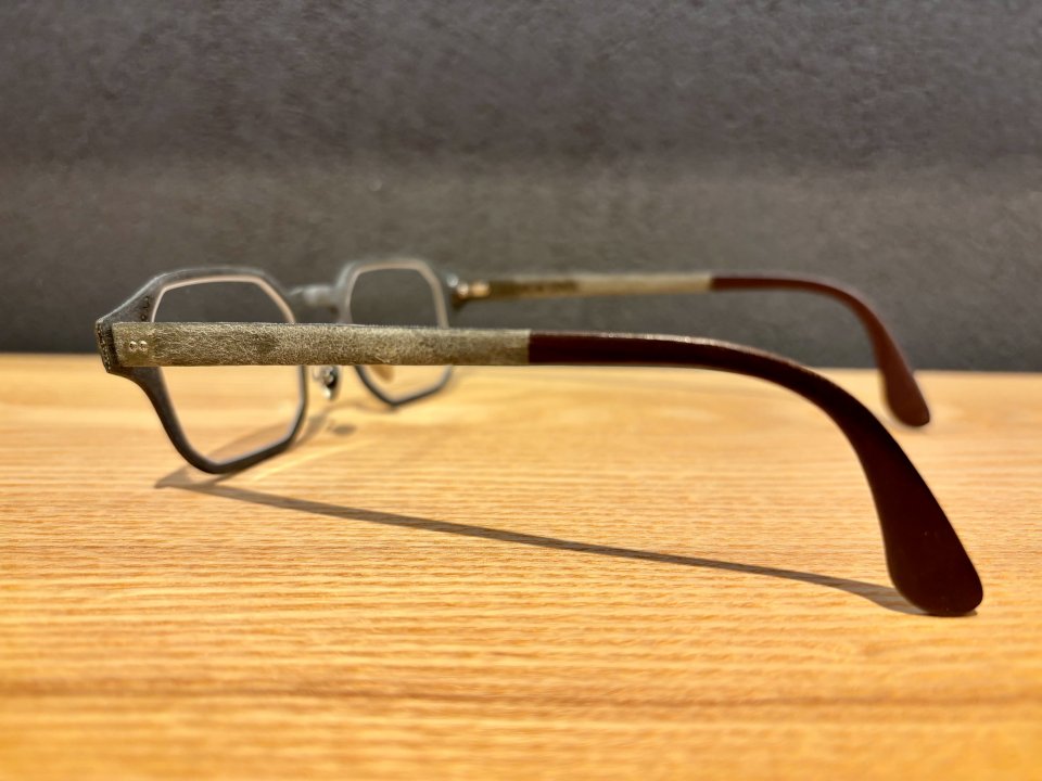 裏表ともに【石】の画像
